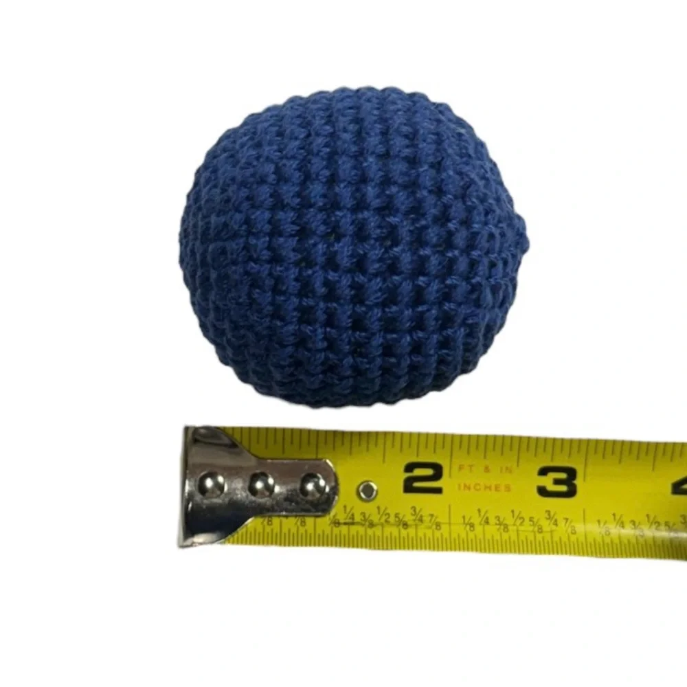 100% handmade crochet ball toy for cats with catnip inside! 100% cotton yarn toy